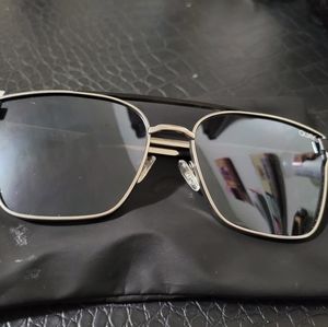 Sunglasses (PRE OWNED)